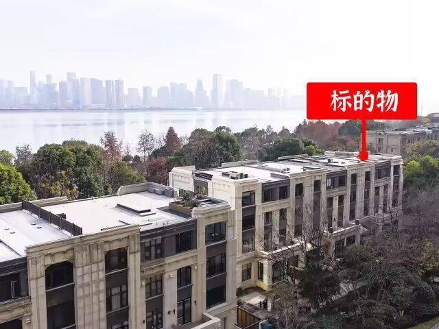 顶豪排屋起拍价直降近8500万!尊龙凯时链接“捡漏”时刻?江河汇(图7) 顶豪排屋起拍价直降近8500万!尊龙凯时链接“捡漏”时刻?江河汇(图7)